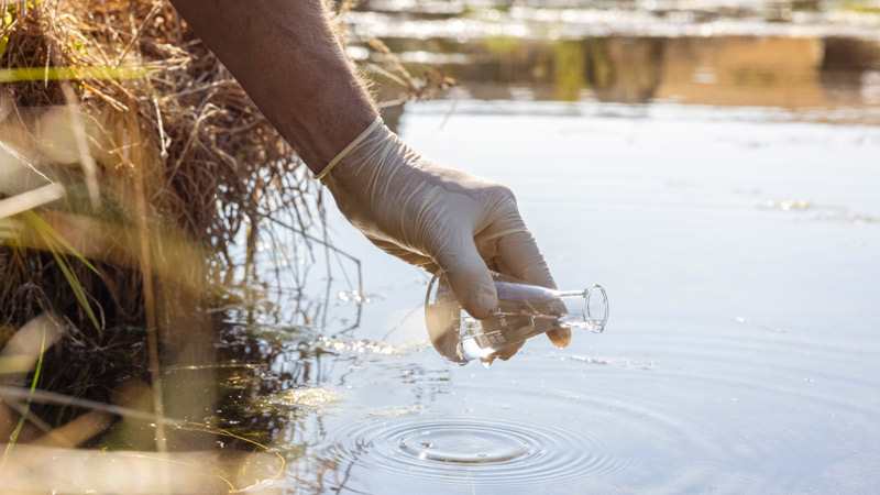 La propagation de la pollution : le danger des eaux souterraines